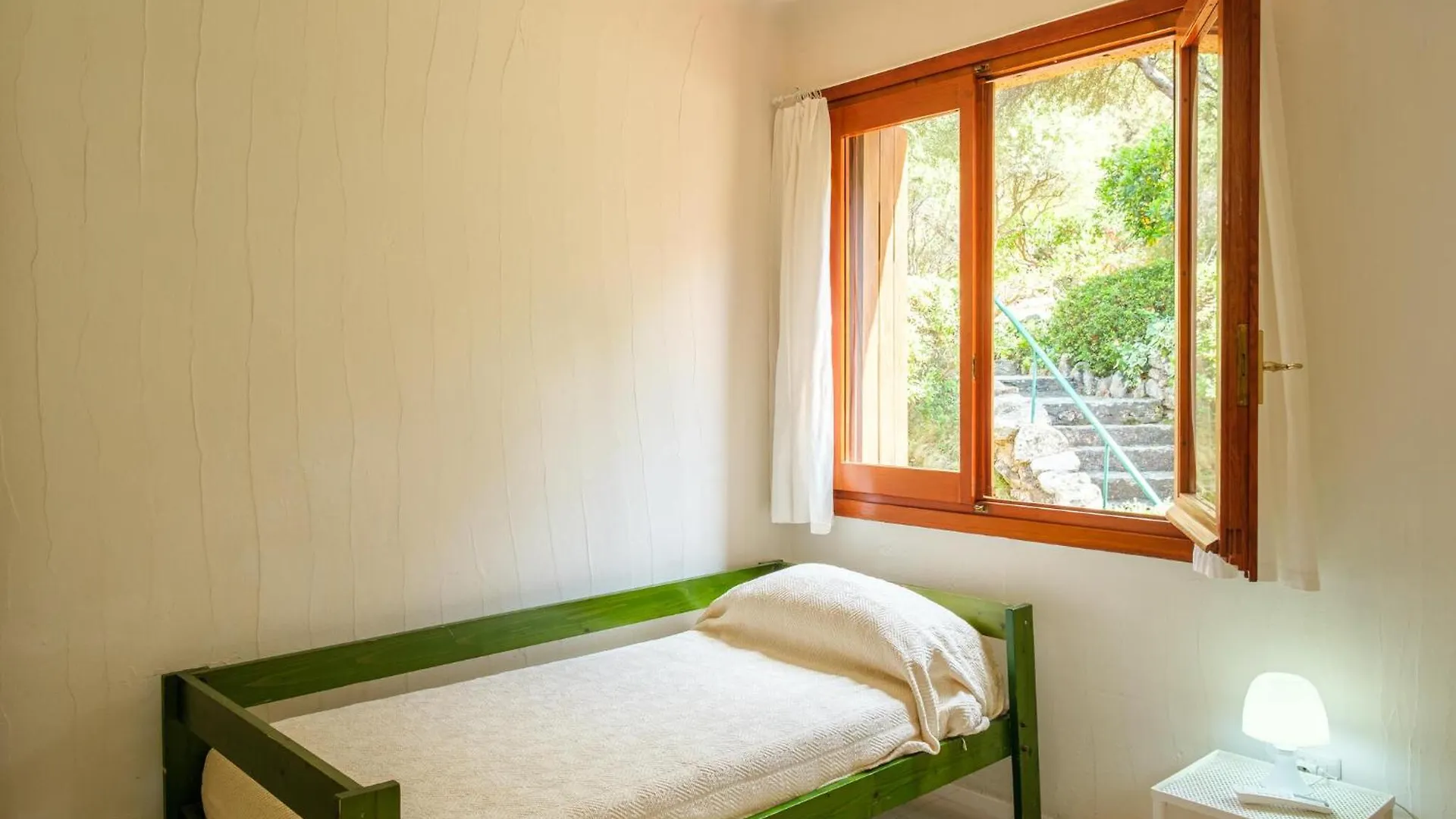 2 Bedroom Amazing Home In 포르투로톤도